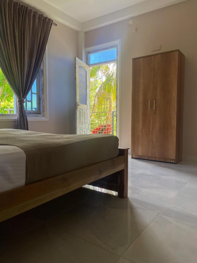 Habibi Hostel & Restaurant Unawatuna Eksteriør billede