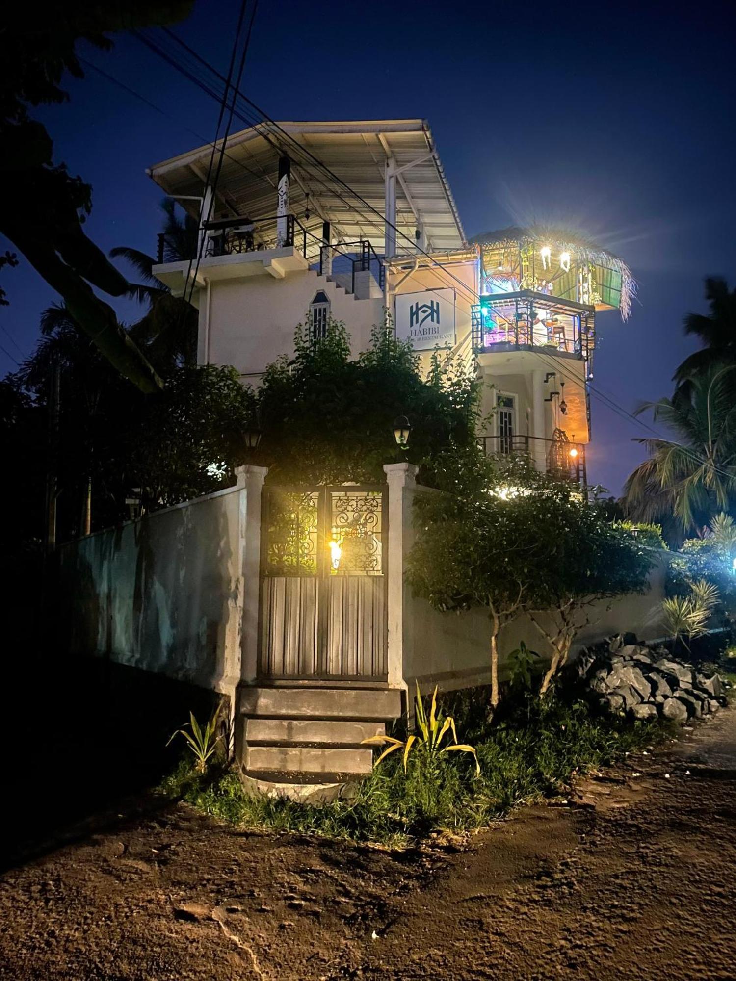 Habibi Hostel & Restaurant Unawatuna Eksteriør billede