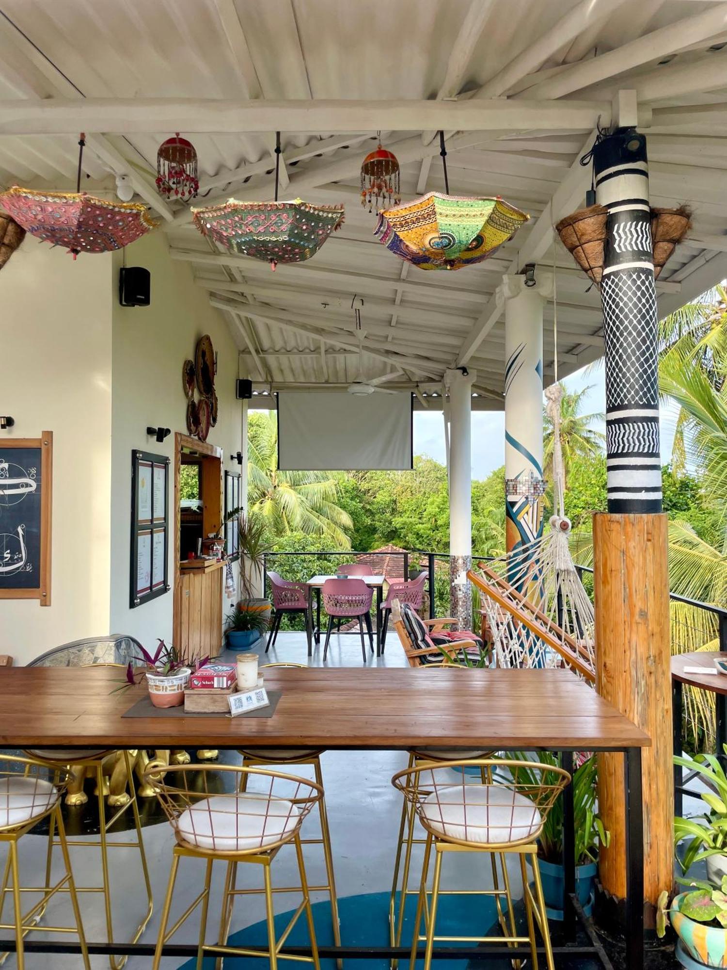 Habibi Hostel & Restaurant Unawatuna Eksteriør billede