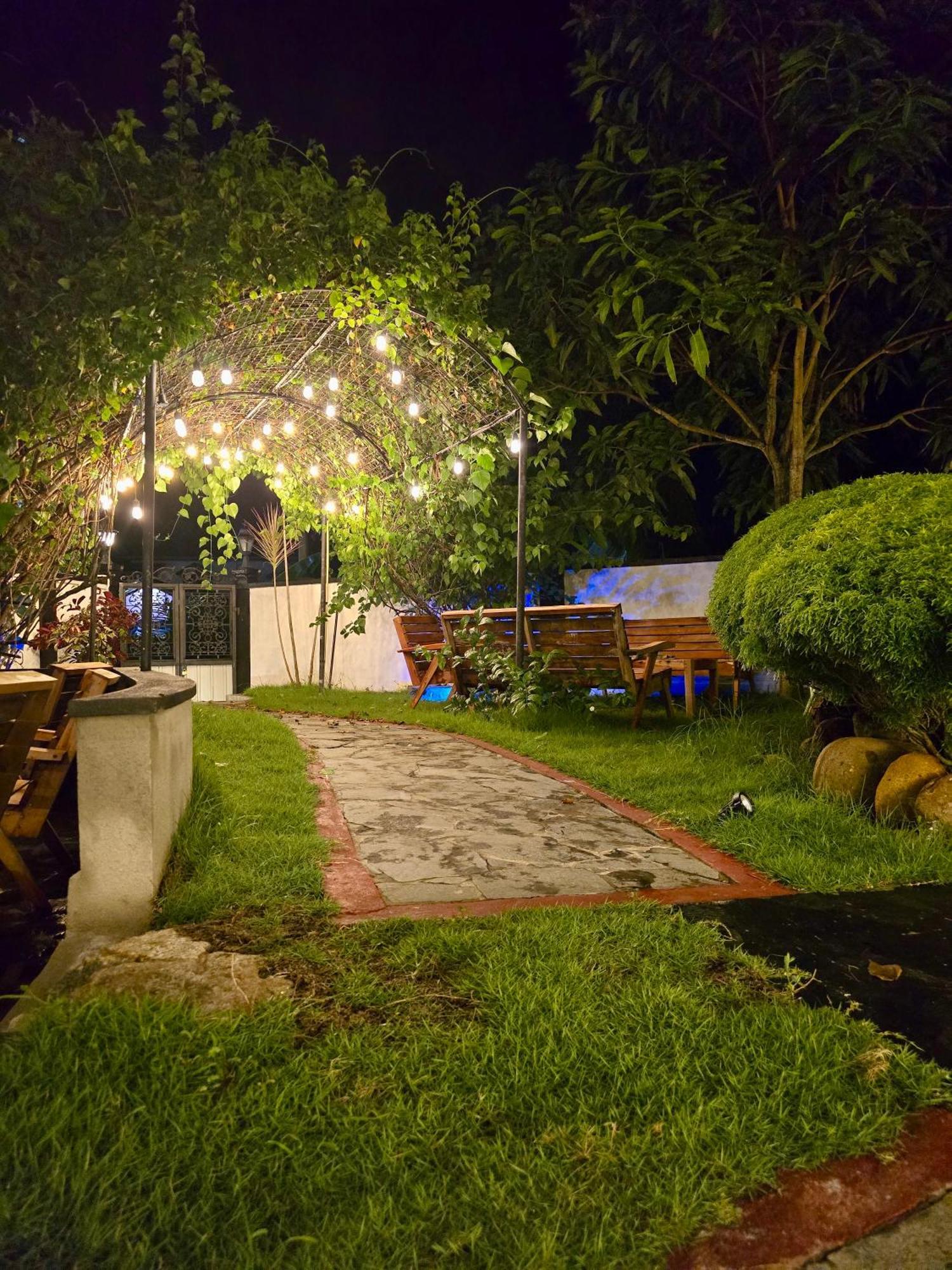 Habibi Hostel & Restaurant Unawatuna Eksteriør billede