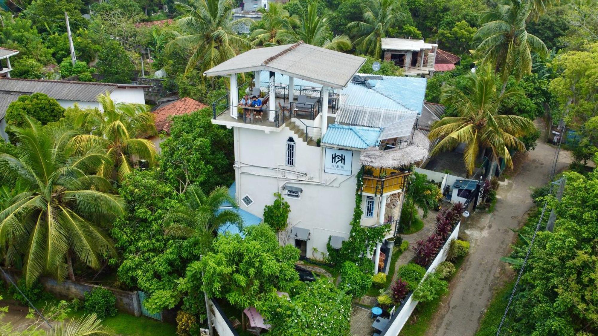 Habibi Hostel & Restaurant Unawatuna Eksteriør billede