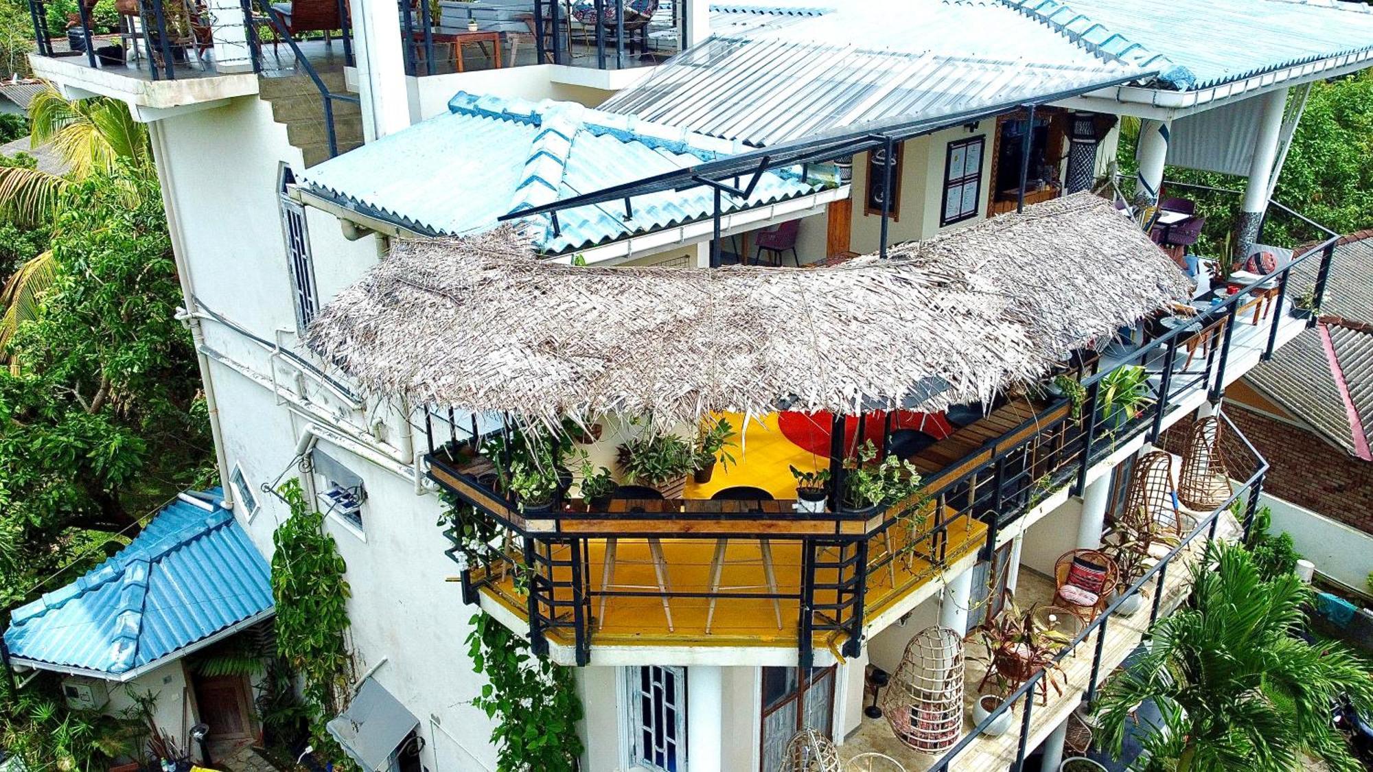 Habibi Hostel & Restaurant Unawatuna Eksteriør billede